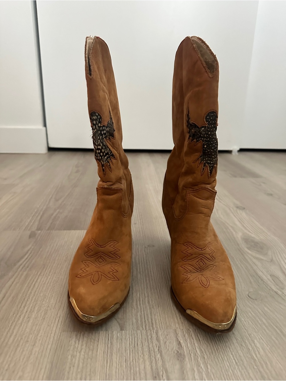 Vintage Zodiac Women’s Camel Suede Western Boots